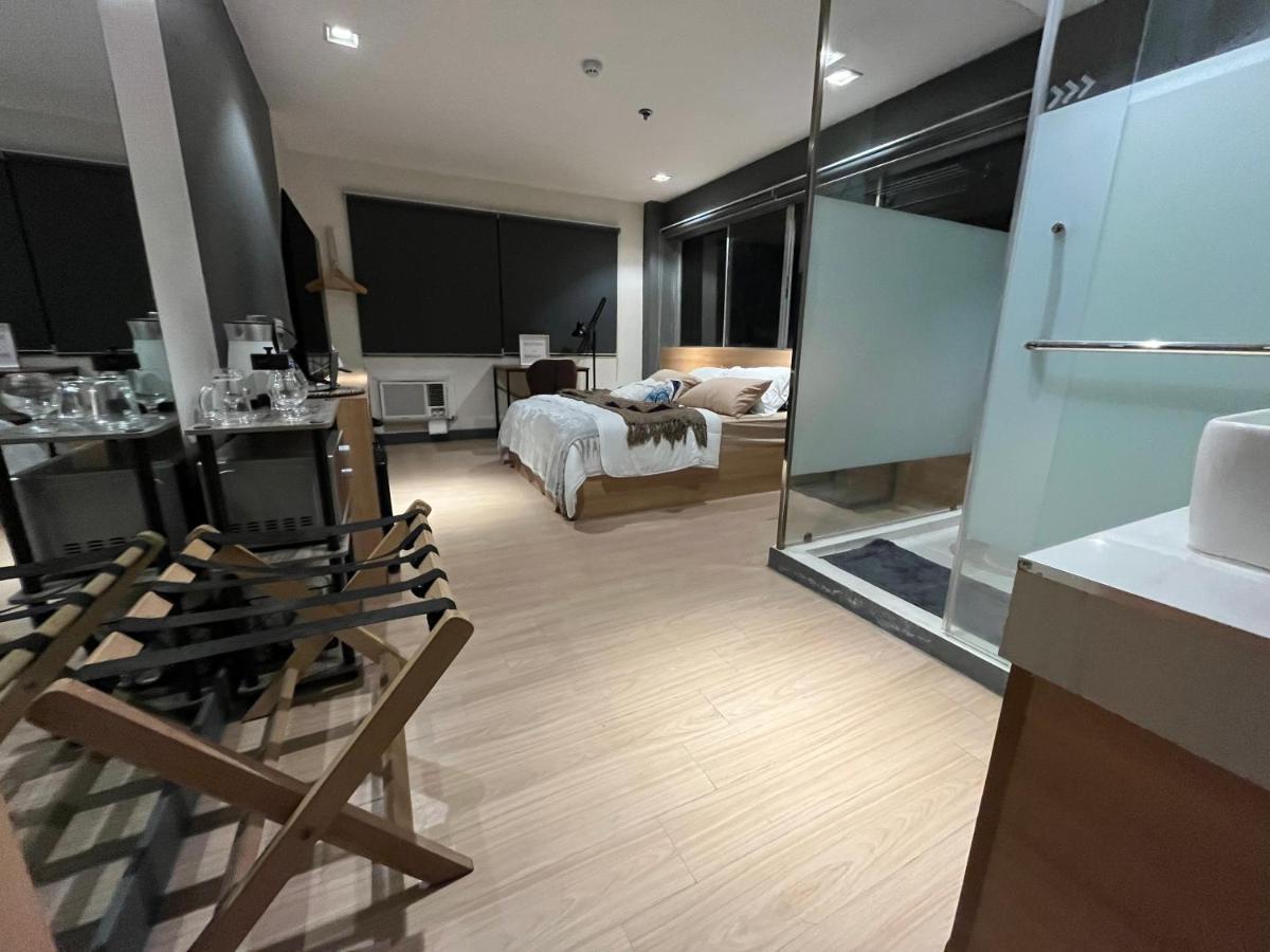 Real Suites Bacolod Exterior foto