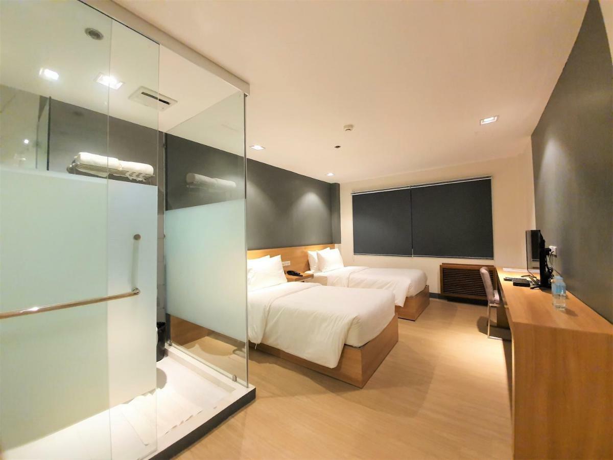 Real Suites Bacolod Exterior foto