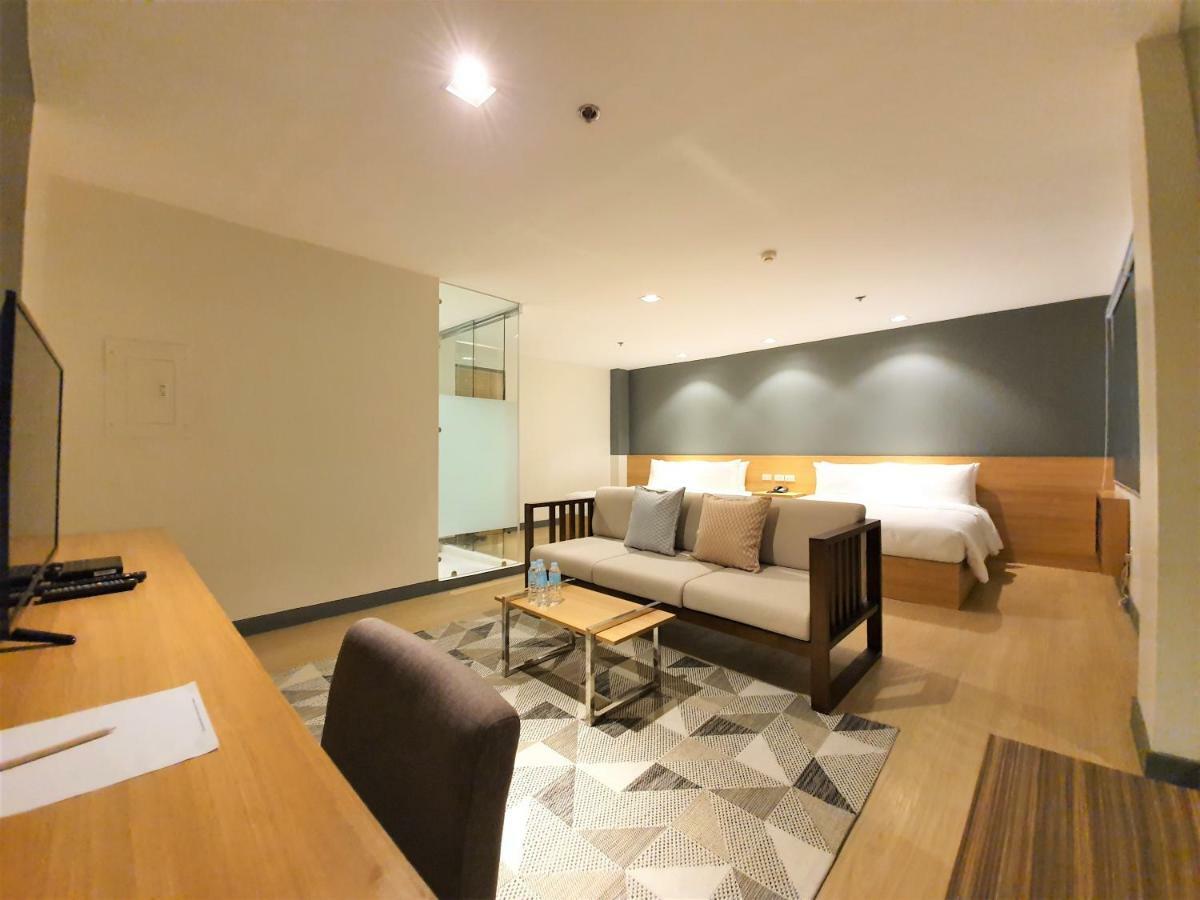 Real Suites Bacolod Exterior foto