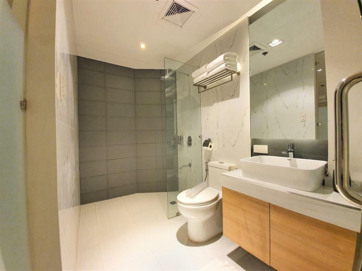 Real Suites Bacolod Exterior foto